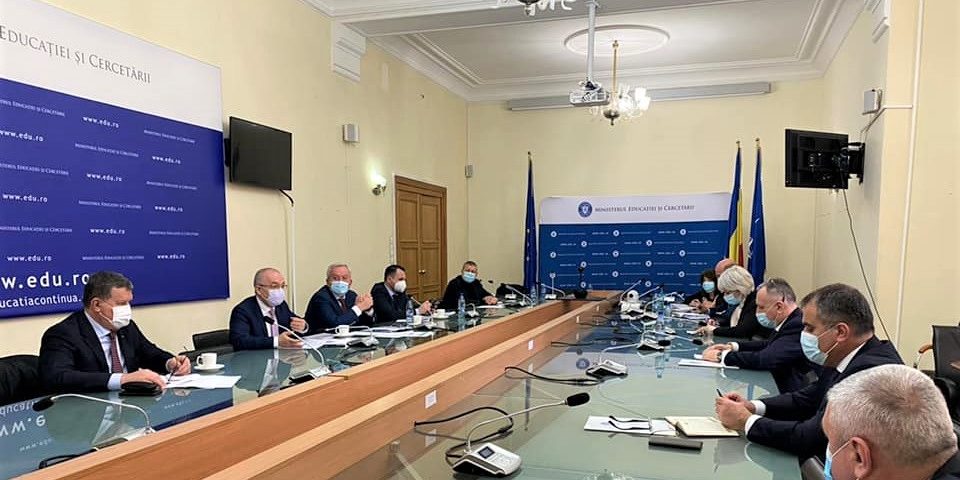 Primarul Mircia Gutau s-a intalnit cu Ministrul Educatiei Sorin Cîmpeanu