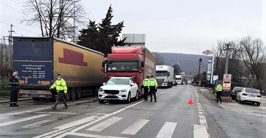 Accident rutier pe strada Barajului din Ramnicu Valcea